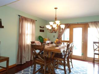 516 Bristol Ln., Schaumburg, IL 60194