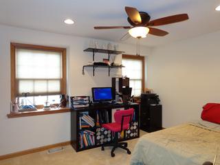 516 Bristol Ln., Schaumburg, IL 60194