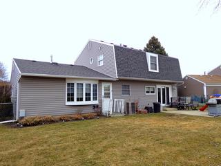 516 Bristol Ln., Schaumburg, IL 60194