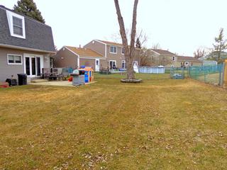 516 Bristol Ln., Schaumburg, IL 60194