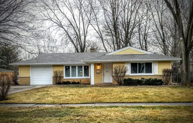 1327 Radcliffe Ln., Schaumburg, IL 60193