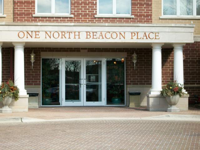 1 N Beacon Pl. #213, La Grange, IL 60525