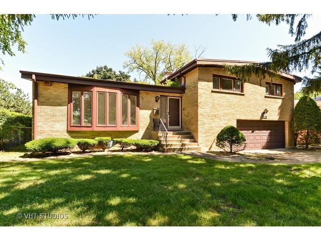 5120 Weber Ln., Skokie, IL 60077