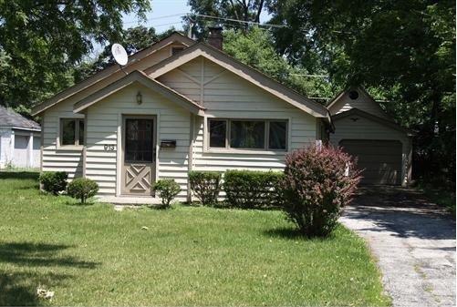 913 N Vail Ave., Arlington Heights, IL 60005