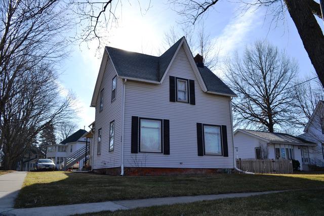 204 S 11th St., Dekalb, IL 60115