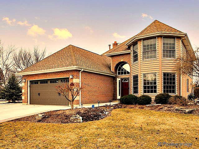 760 Woodcrest Ln., Lemont, IL 60439