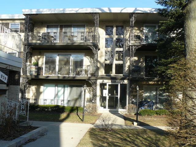945 8th Ave. #12, La Grange, IL 60525