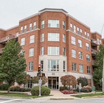 900 Lee St. #204, Des Plaines, IL 60016