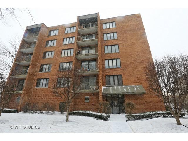 1389 Perry St. #101, Des Plaines, IL 60016