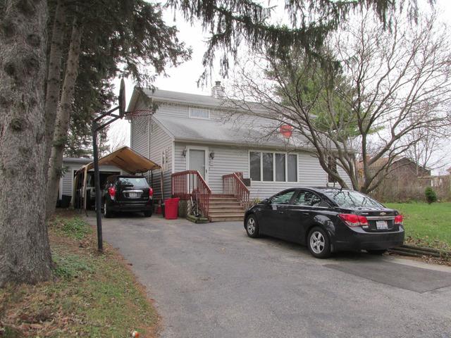 4 Indian Tr., Lake In The Hills, IL 60156