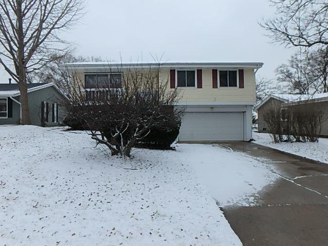 1260 Foxcroft Dr., Aurora, IL 60506