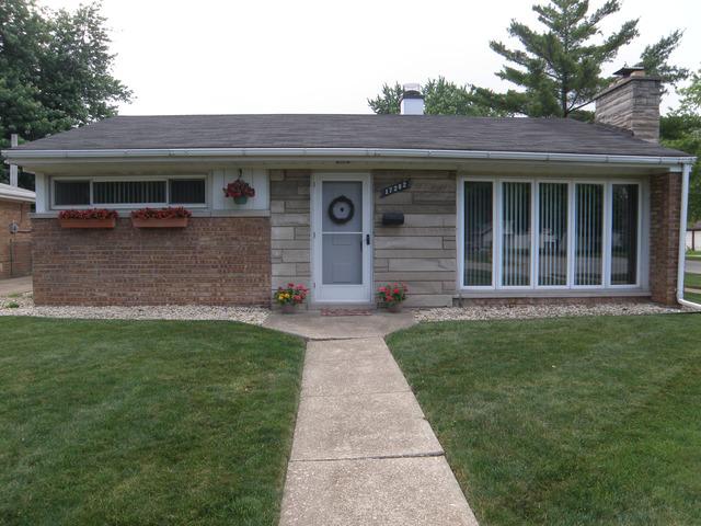 17202 Park Ave., Lansing, IL 60438
