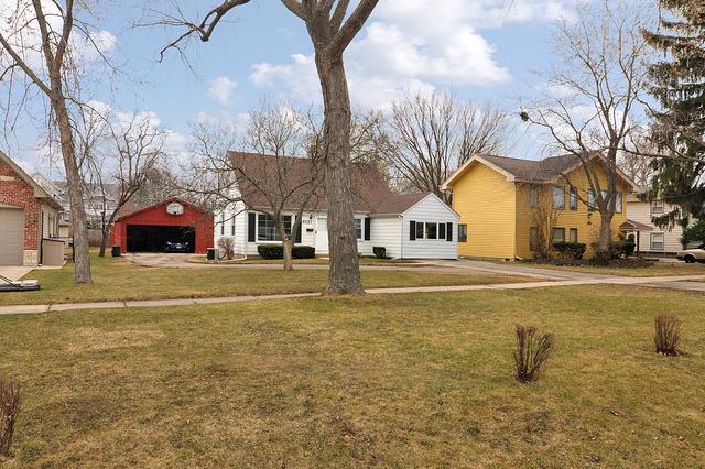 4521 Woodward Ave., Downers Grove, IL 60515