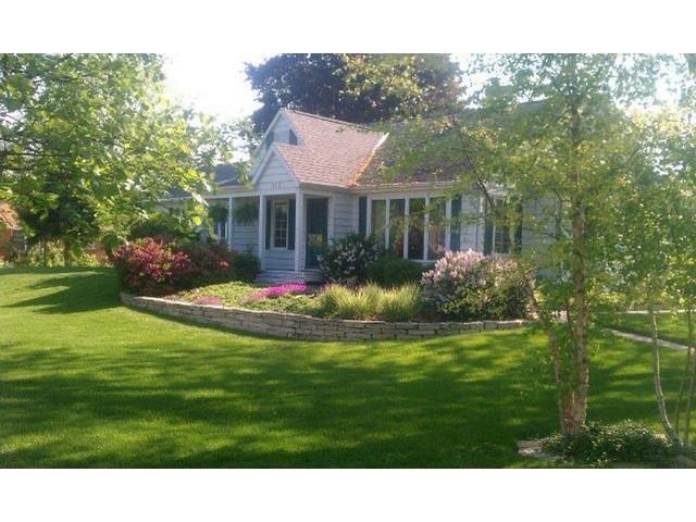 963 Ferndale St., Gurnee, IL 60031