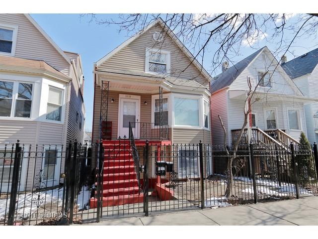 3233 N Central Park Ave., Chicago, IL 60618