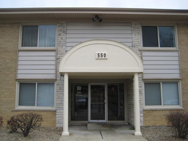 550 Chase Dr. #7, Clarendon Hills, IL 60514