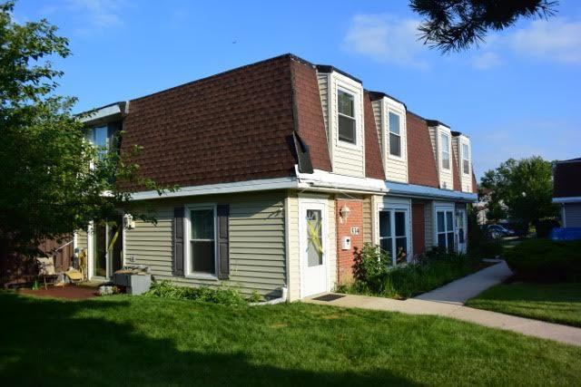 534 Palace Ct., Schaumburg, IL 60194