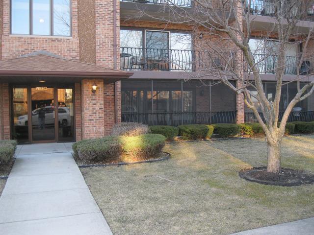 11106 Heritage Dr. #1C, Palos Hills, IL 60465