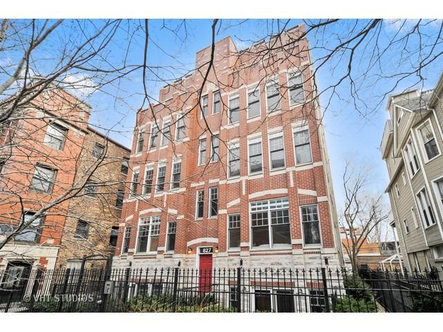 827 W Bradley Pl. #2W, Chicago, IL 60613