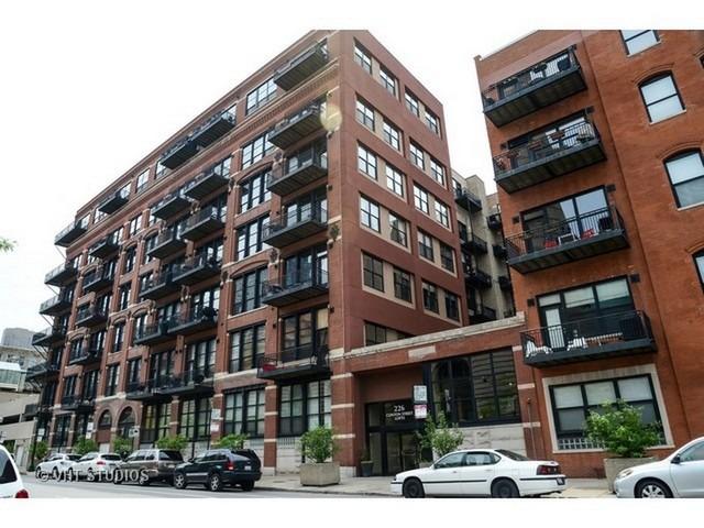 226 N Clinton St. #308, Chicago, IL 60661