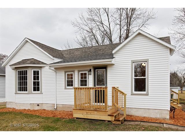 370 W Gordon St., Coal City, IL 60416