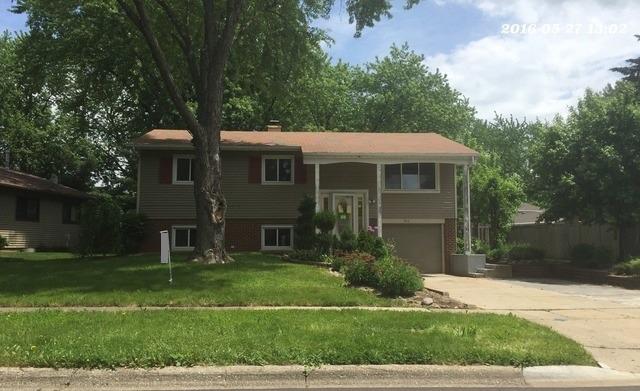 983 Yorkshire Ln., Crystal Lake, IL 60014