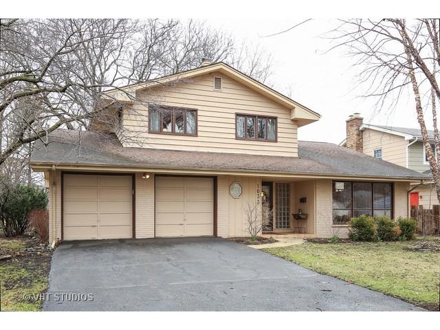 1033 Royal St George Dr., Naperville, IL 60563