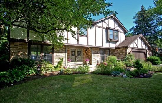 2432 The Strand, Northbrook, IL 60062