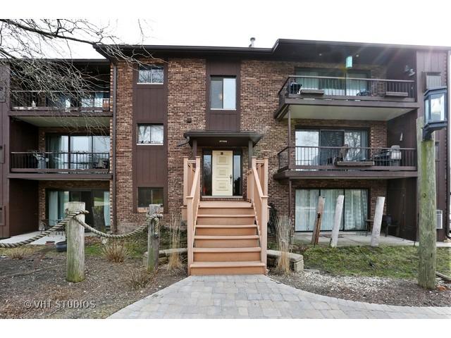 47 Pier Dr. #101, Westmont, IL 60559