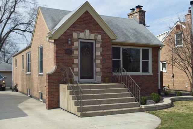 9106 Sproat Ave., Oak Lawn, IL 60453