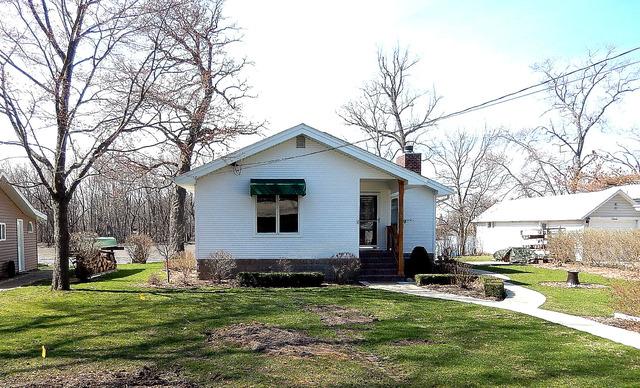14 Lawrence Dr., Kankakee, IL 60901