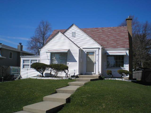 442 Broker Ave., Itasca, IL 60143