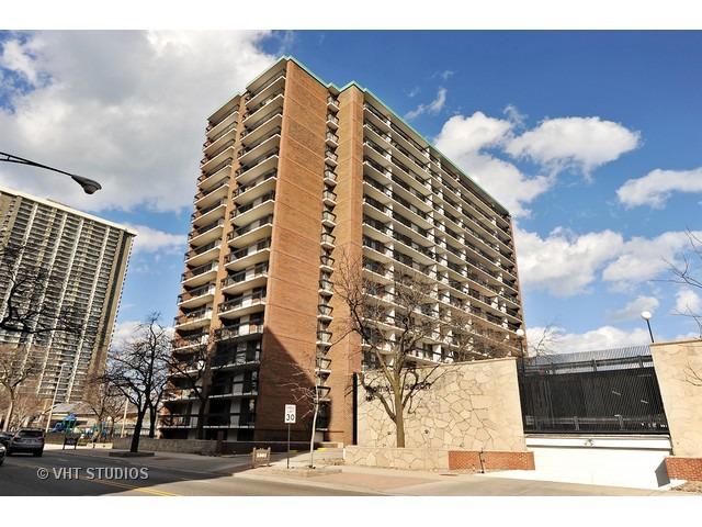 5901 N Sheridan Rd. #2C, Chicago, IL 60660