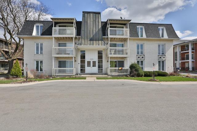 10309 Circle Dr. #203, Oak Lawn, IL 60453