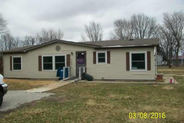 302 N 9th Ave., Hoopeston, IL 60942