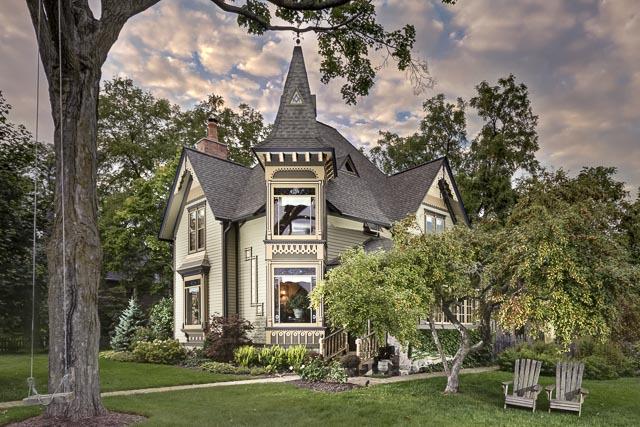 208 W Lake St., Barrington, IL 60010