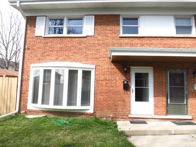 8815 Robin Dr. #A, Des Plaines, IL 60016