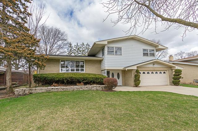 2714 S Briarwood Dr., Arlington Heights, IL 60005