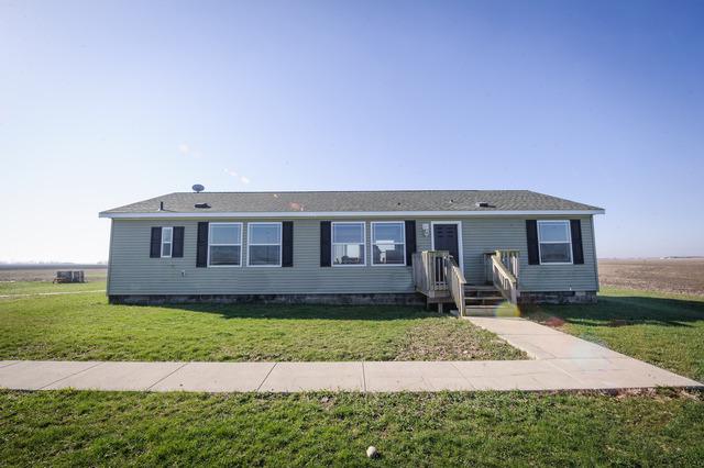 3515 E Braceville Rd., Gardner, IL 60424