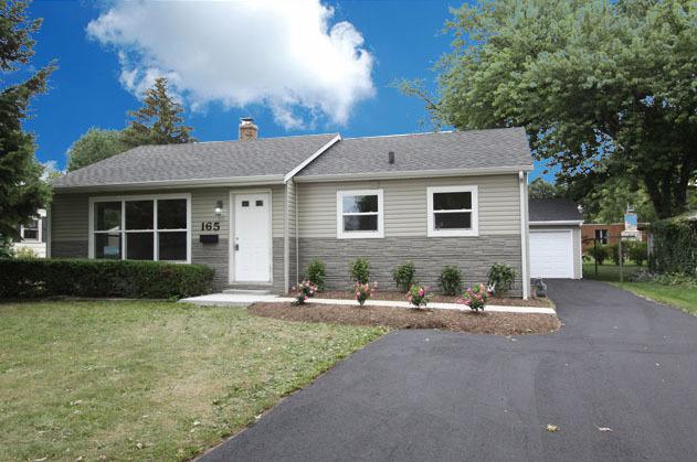 165 Hickory Dr., Crystal Lake, IL 60014