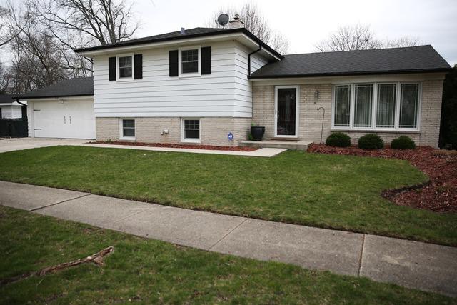 1518 N Mura Ln., Mount Prospect, IL 60056