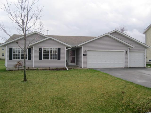 668 Merrion Rd., Roscoe, IL 61073