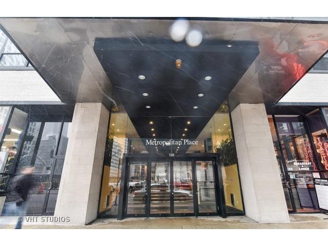 130 S Canal St. #214, Chicago, IL 60606