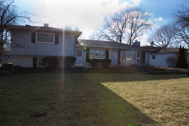 30W265 Bruce Ln., Naperville, IL 60563