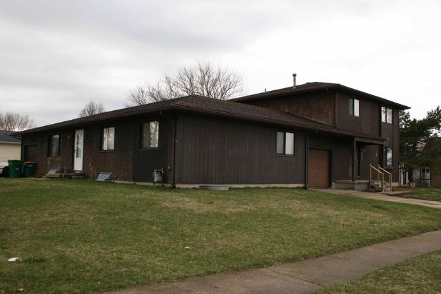 1505 Pebblewood Dr., Sycamore, IL 60178