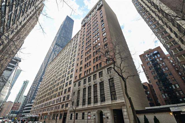 222 E Chestnut St. #3D, Chicago, IL 60610