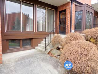 19W246 Gloucester Way, Oak Brook, IL 60523