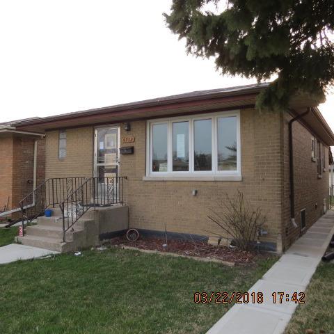 4712 S Lockwood Ave., Chicago, IL 60638