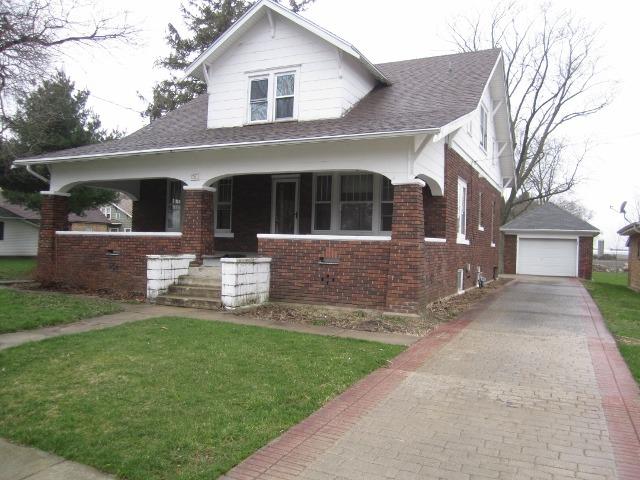 701 N Richardson Ave., Ashton, IL 61006