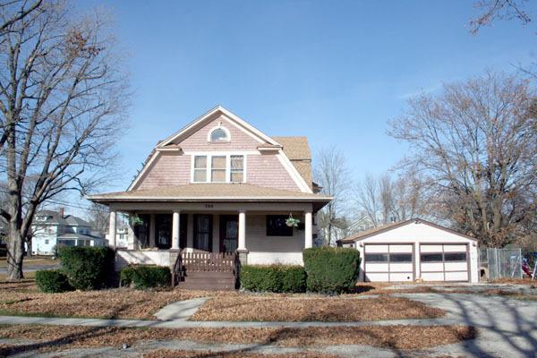 300 E North St., Leland, IL 60531